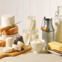 جزئیات جلسه شیری دامداران در وزارت صنعت/ افزایش 100 تومانی قیمت پایه شیرخام
